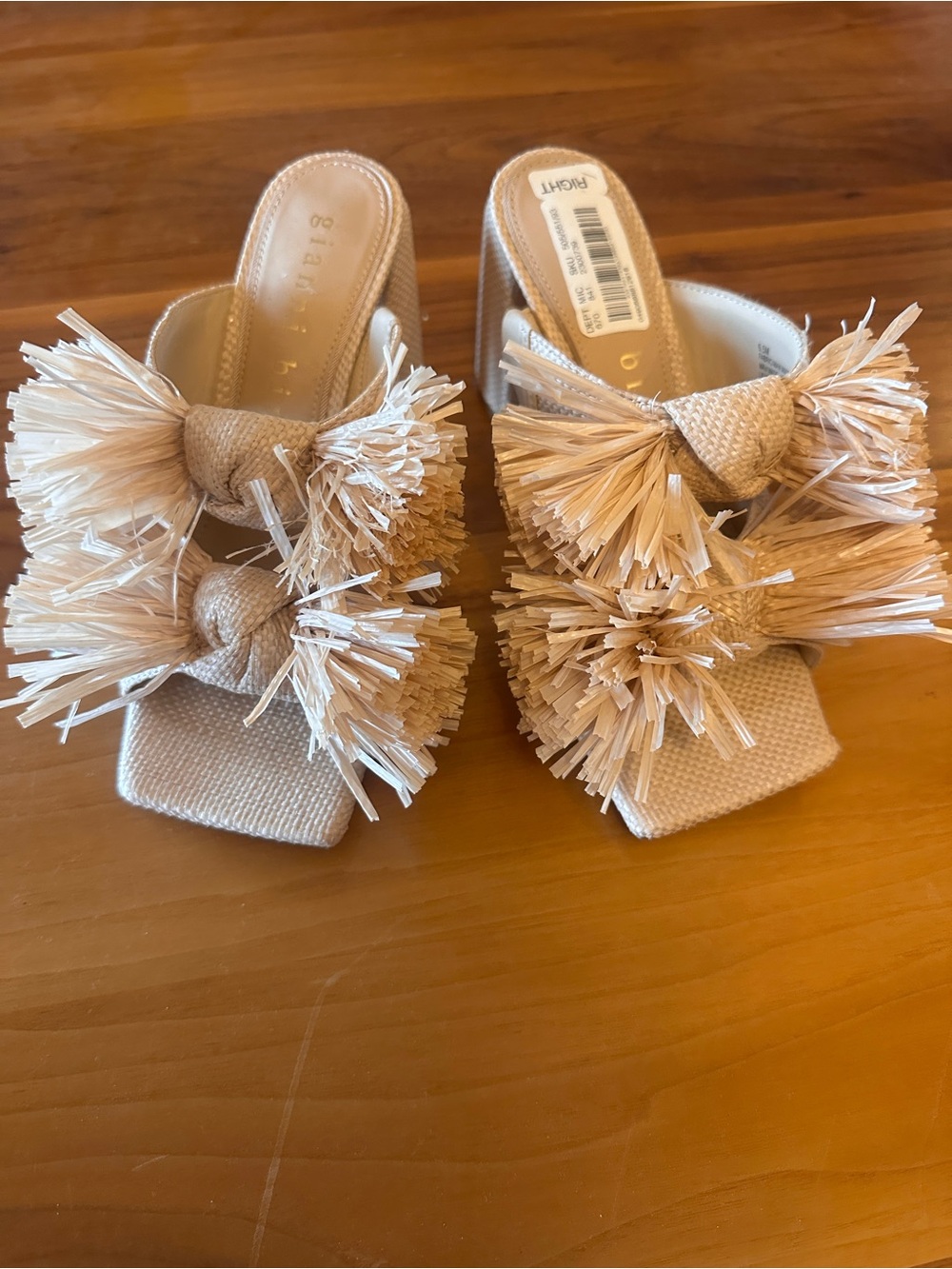 Gianni Bini Beige Raffia Knot Slide Mules NWT 6.5 - Picture 5 of 11